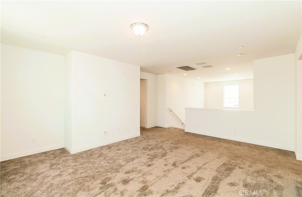 2698 N Arroyo Ave, Fresno, CA 93727