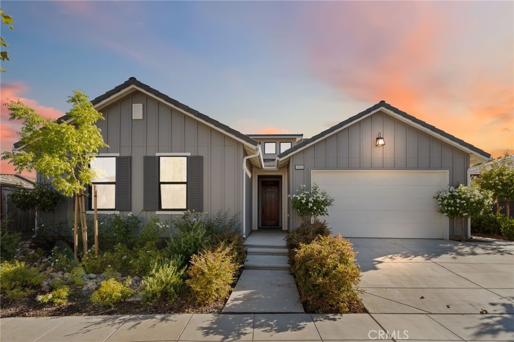 1022 Moonrise, Madera, CA 93636