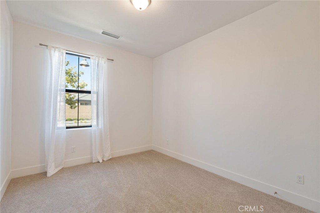 1022 Moonrise, Madera, CA 93636