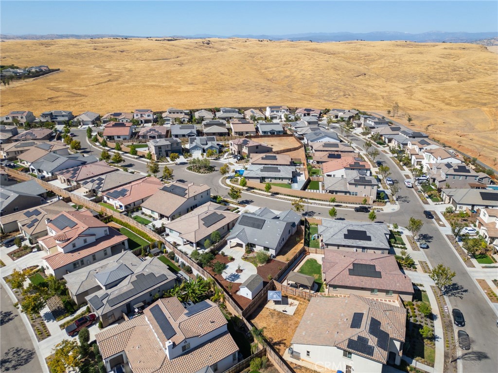 1022 Moonrise, Madera, CA 93636