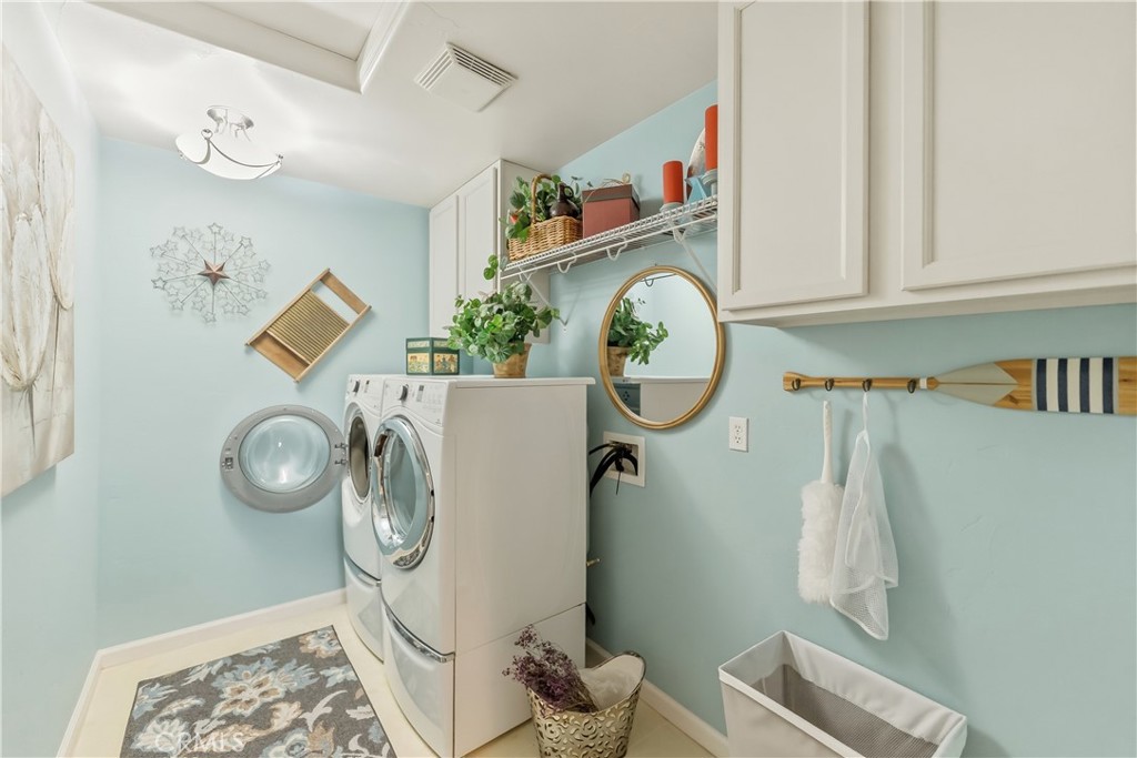 3046 Indianapolis, Clovis, CA 93619
