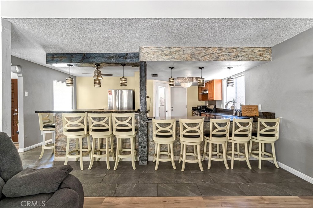 4883 E Geary St, Fresno, CA 93725