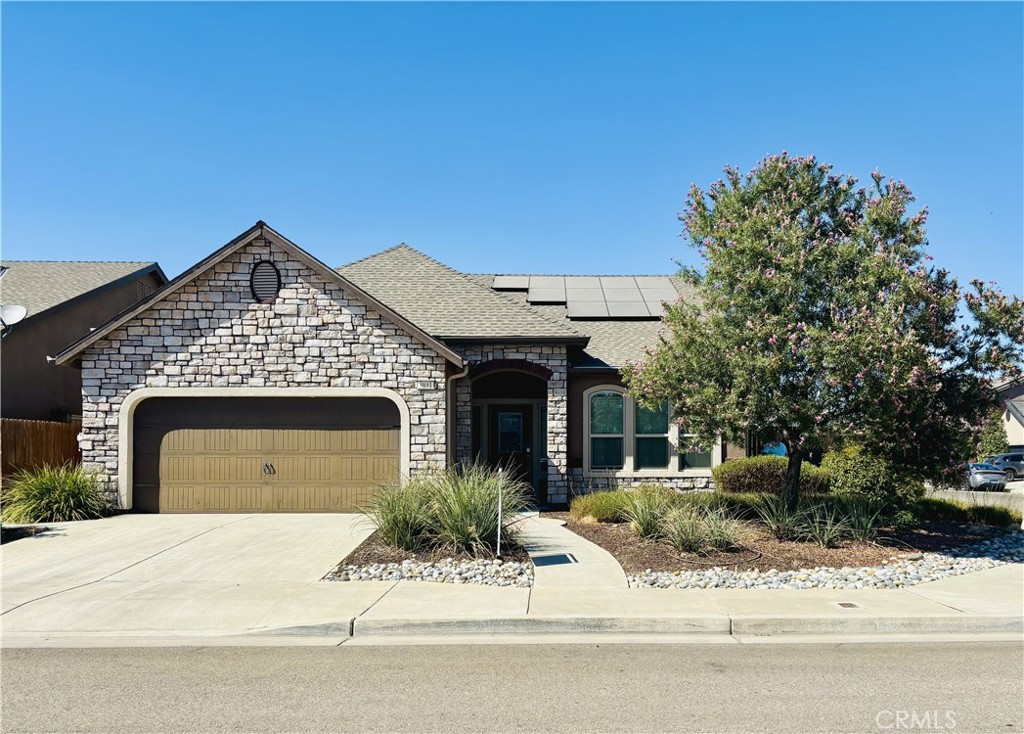 3891 Duncan Ave, Clovis, CA 93619
