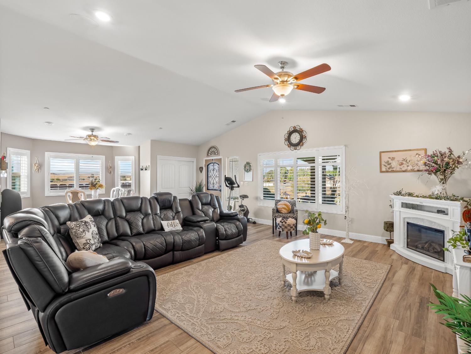 17324 17328 Bonita Rd, Madera, CA 93636