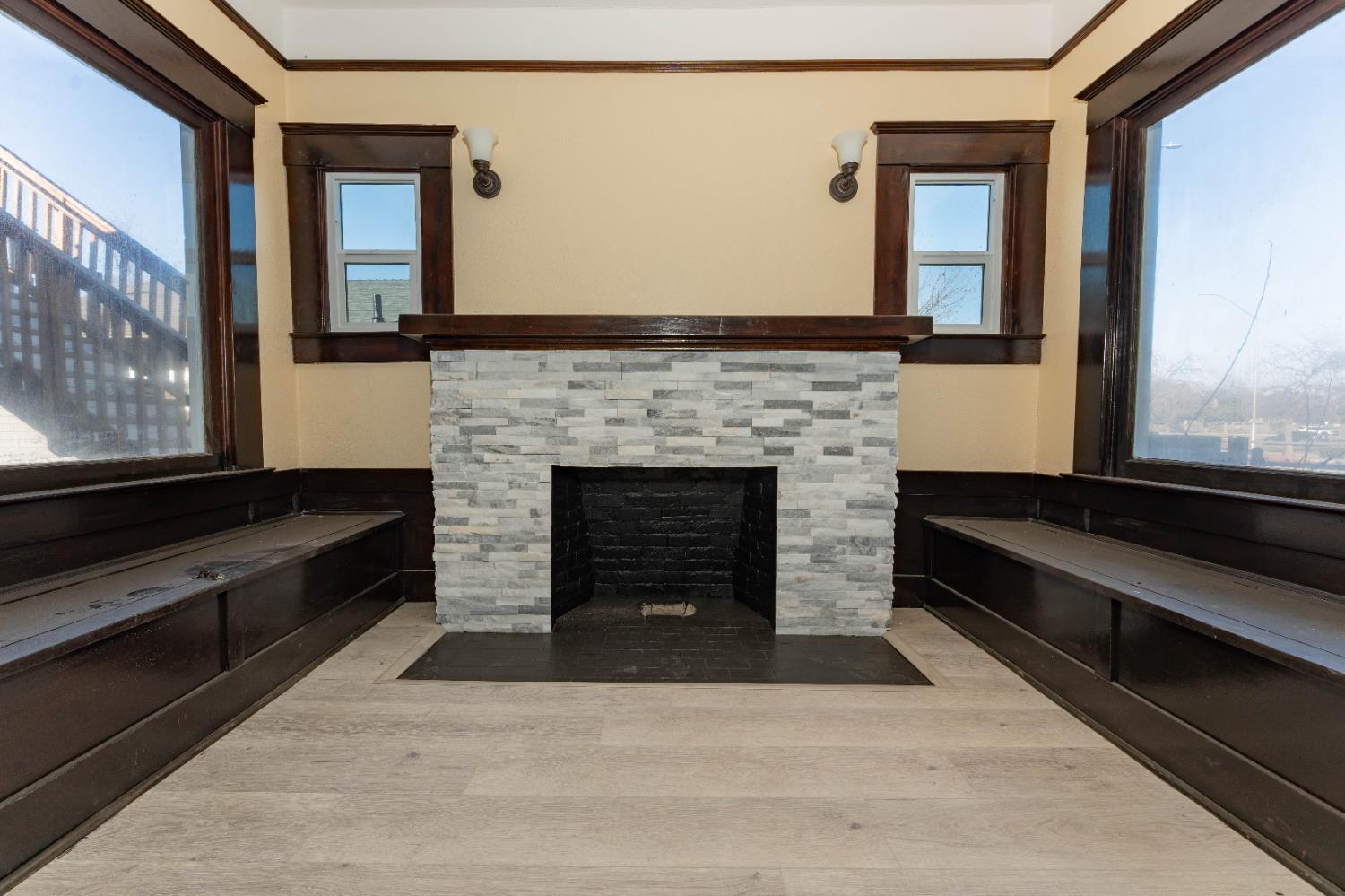 4354 E Kings Canyon Rd, Fresno, CA 93702