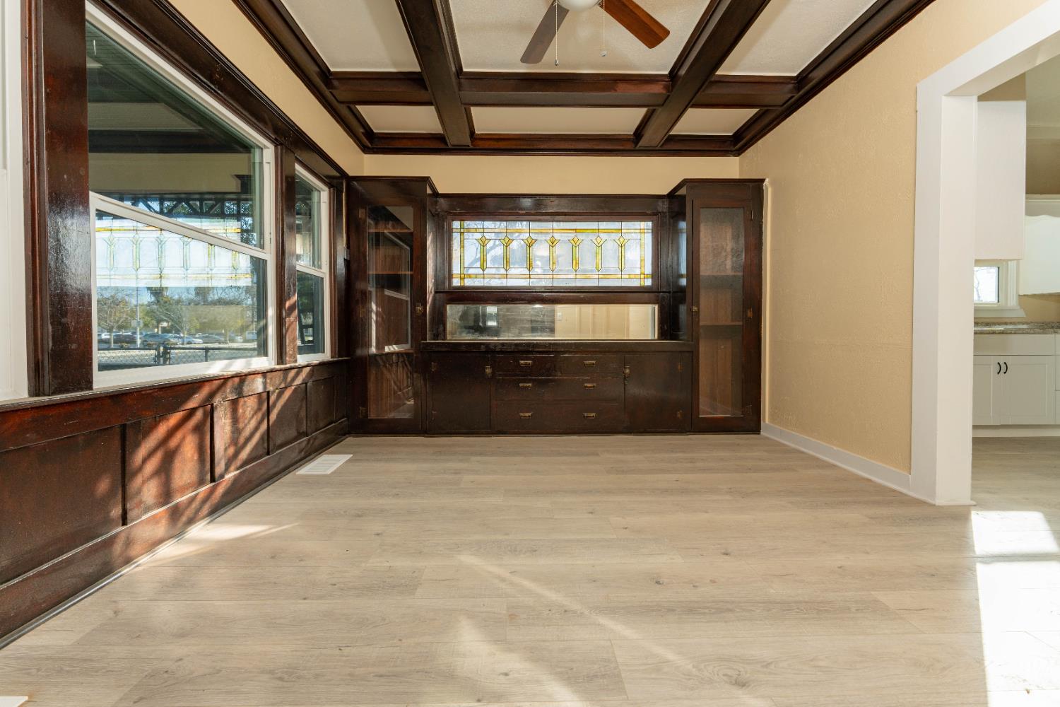 4354 E Kings Canyon Rd, Fresno, CA 93702