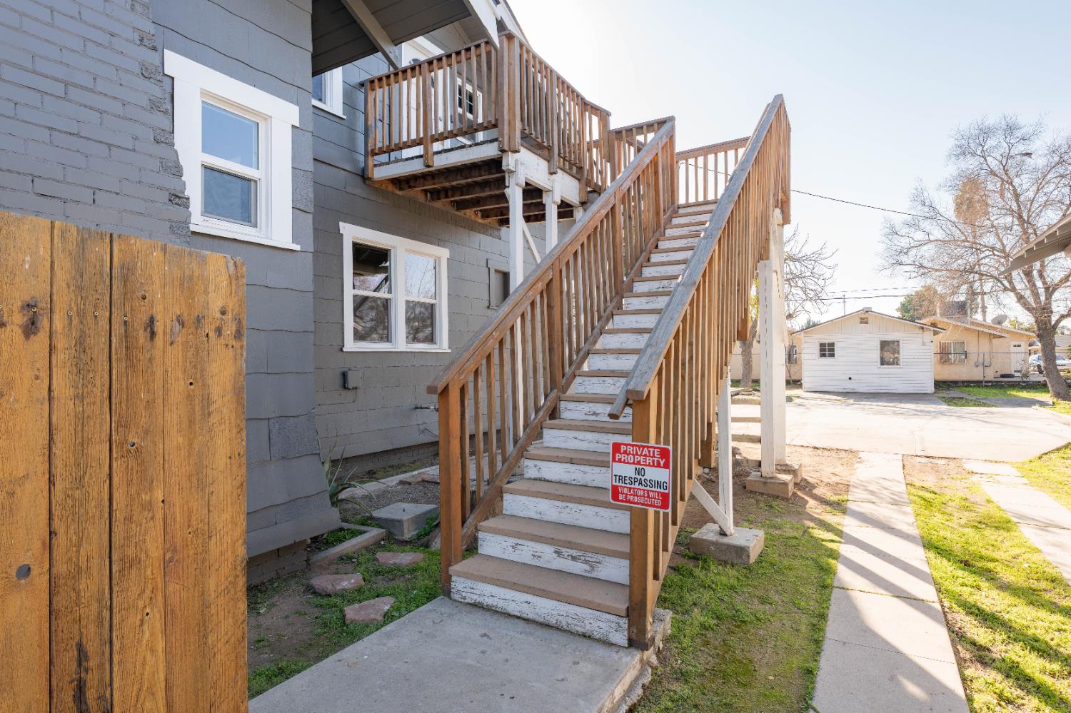 4354 E Kings Canyon Rd, Fresno, CA 93702