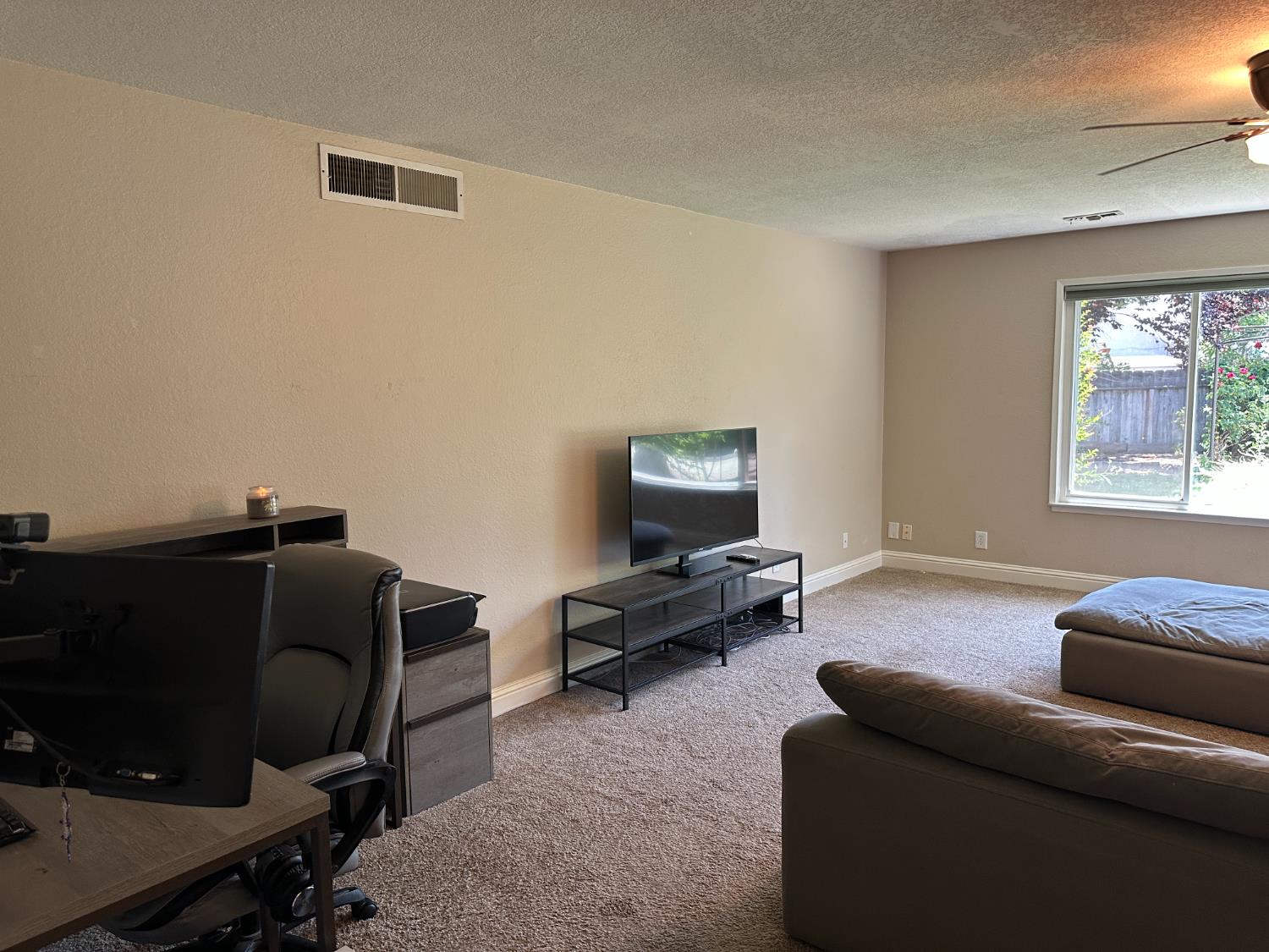 6284 N Del Mar Ave, Fresno, CA 93704