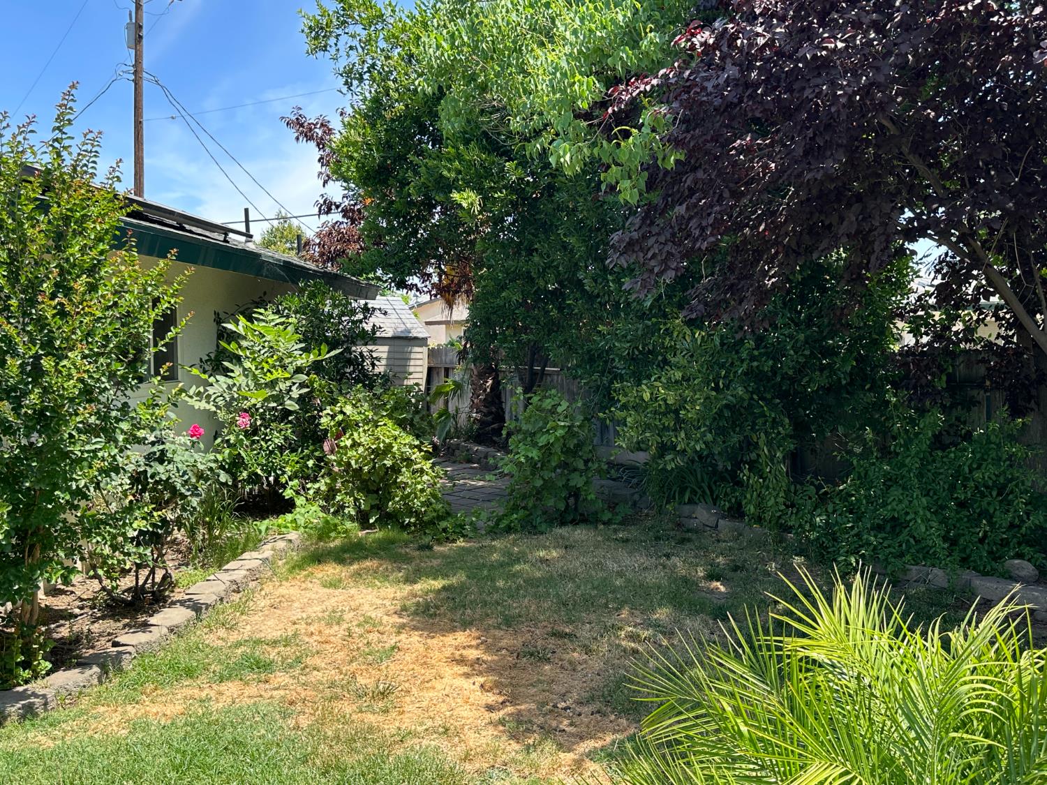 6284 N Del Mar Ave, Fresno, CA 93704