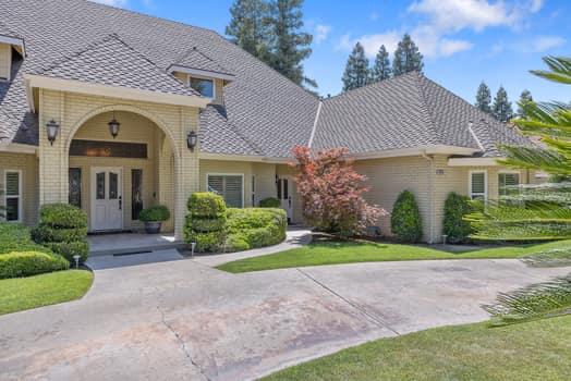 6518 N Dolores Ave, Fresno, CA 93711