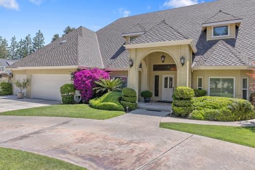 6518 N Dolores Ave, Fresno, CA 93711