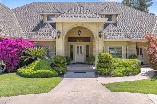 6518 N Dolores Ave, Fresno, CA 93711