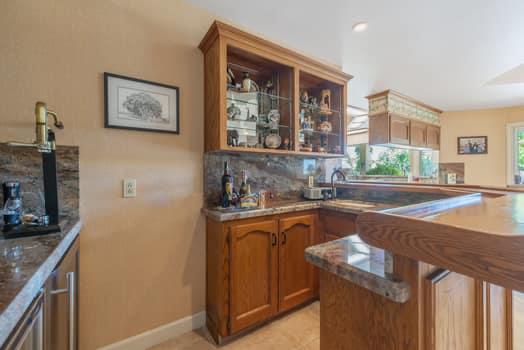 6518 N Dolores Ave, Fresno, CA 93711