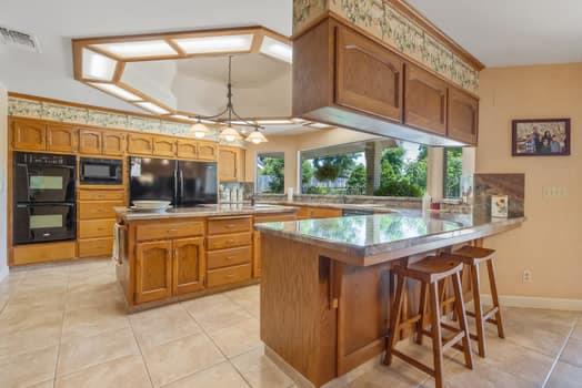 6518 N Dolores Ave, Fresno, CA 93711