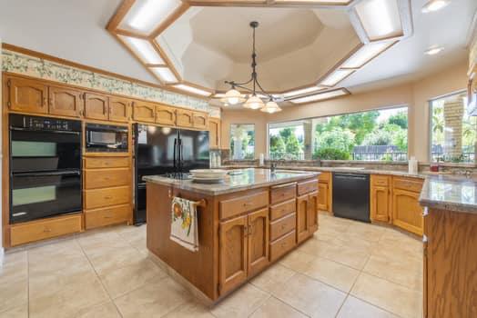 6518 N Dolores Ave, Fresno, CA 93711