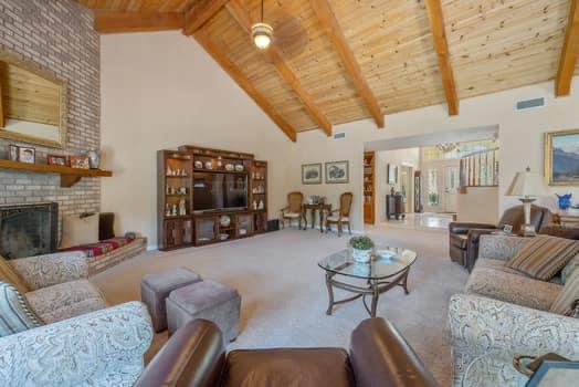 6518 N Dolores Ave, Fresno, CA 93711