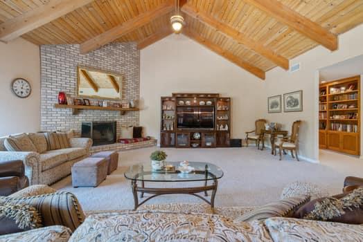 6518 N Dolores Ave, Fresno, CA 93711