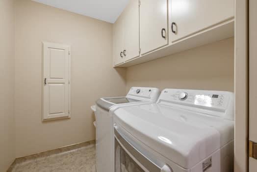 6518 N Dolores Ave, Fresno, CA 93711