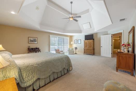 6518 N Dolores Ave, Fresno, CA 93711