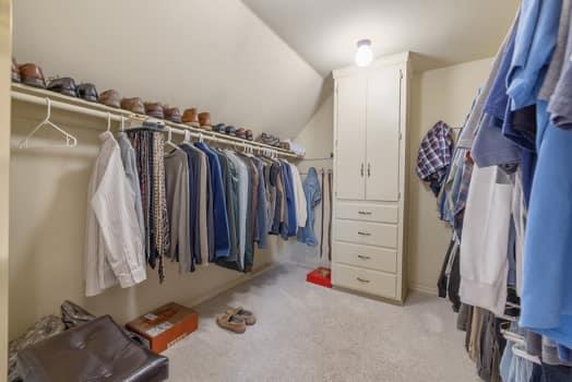 6518 N Dolores Ave, Fresno, CA 93711