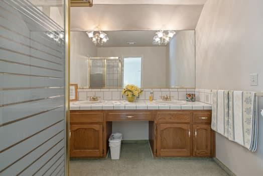 6518 N Dolores Ave, Fresno, CA 93711