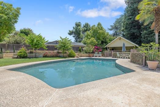 6518 N Dolores Ave, Fresno, CA 93711