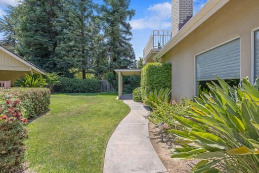 6518 N Dolores Ave, Fresno, CA 93711