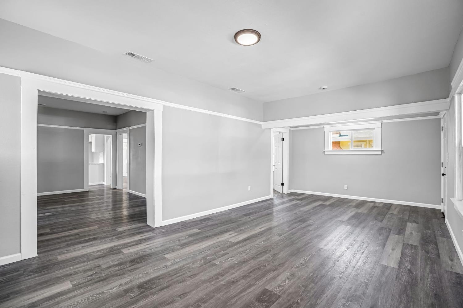 1303 N Calaveras St, Fresno, CA 93728