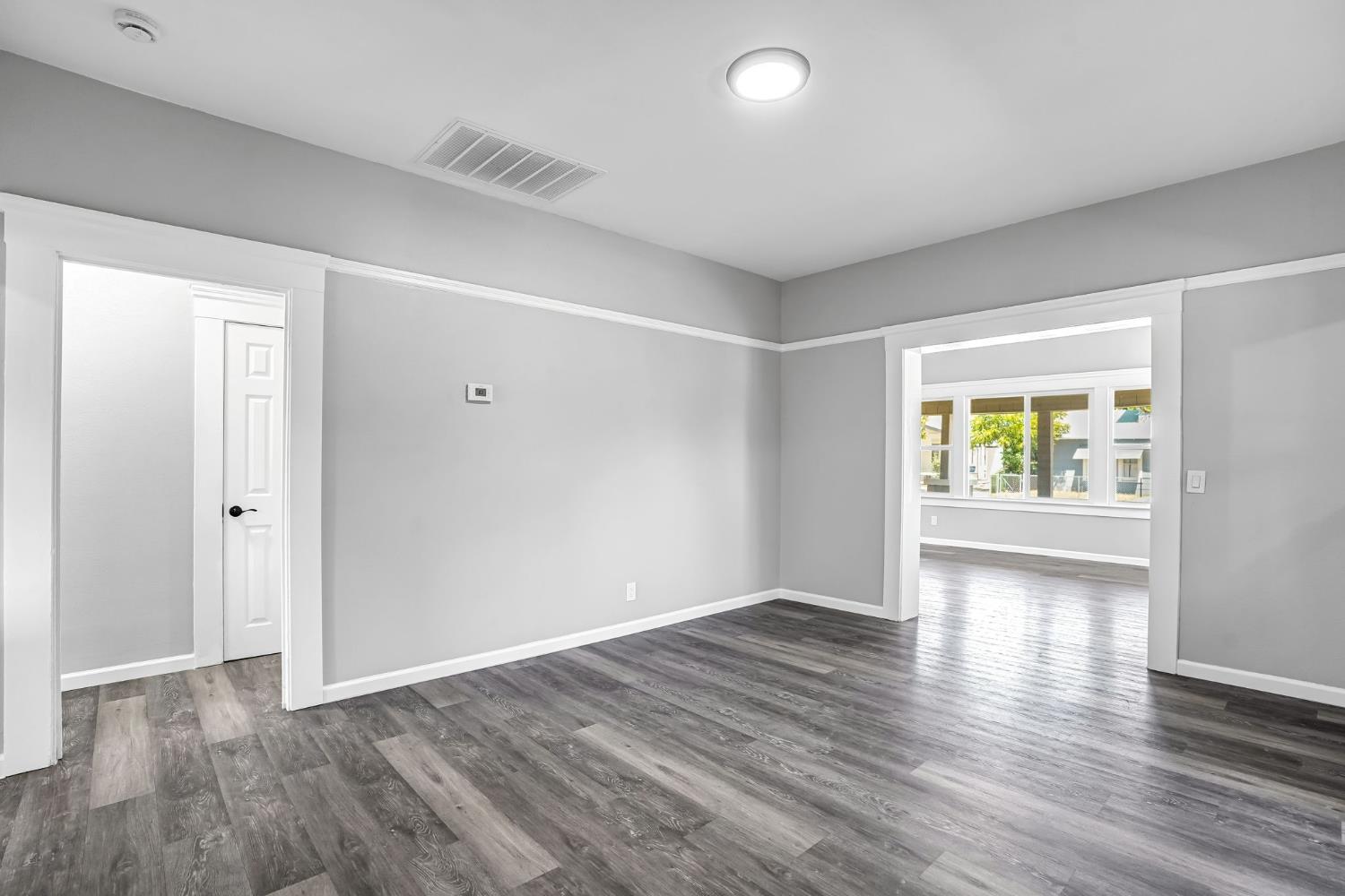 1303 N Calaveras St, Fresno, CA 93728