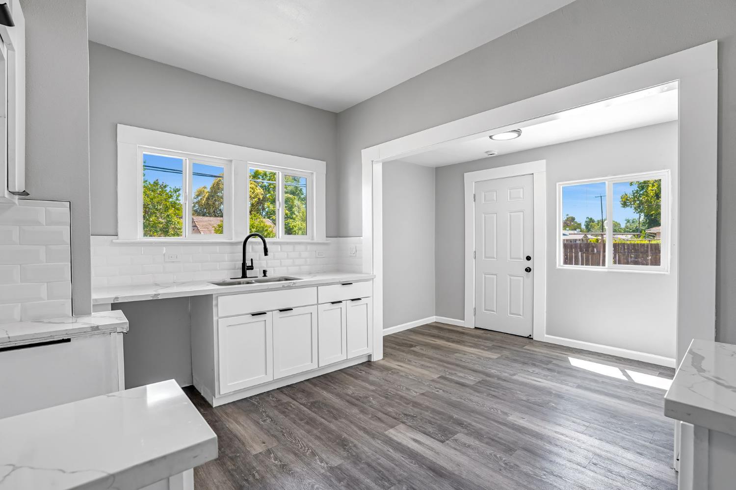 1303 N Calaveras St, Fresno, CA 93728