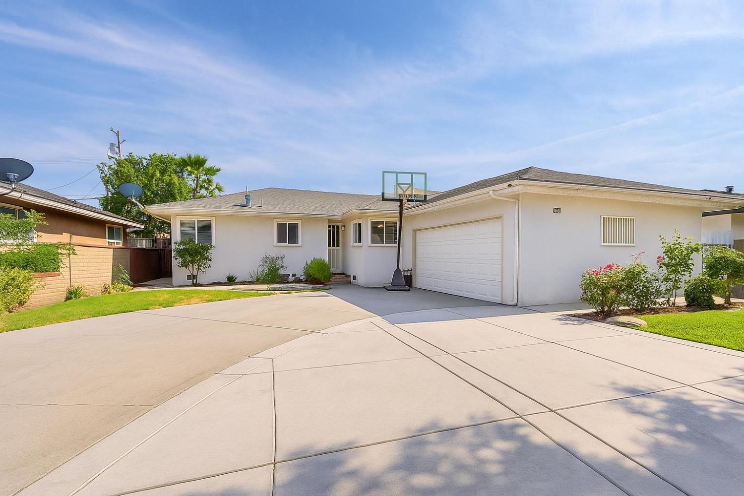 1523 W Cornell Ave, Fresno, CA 93705