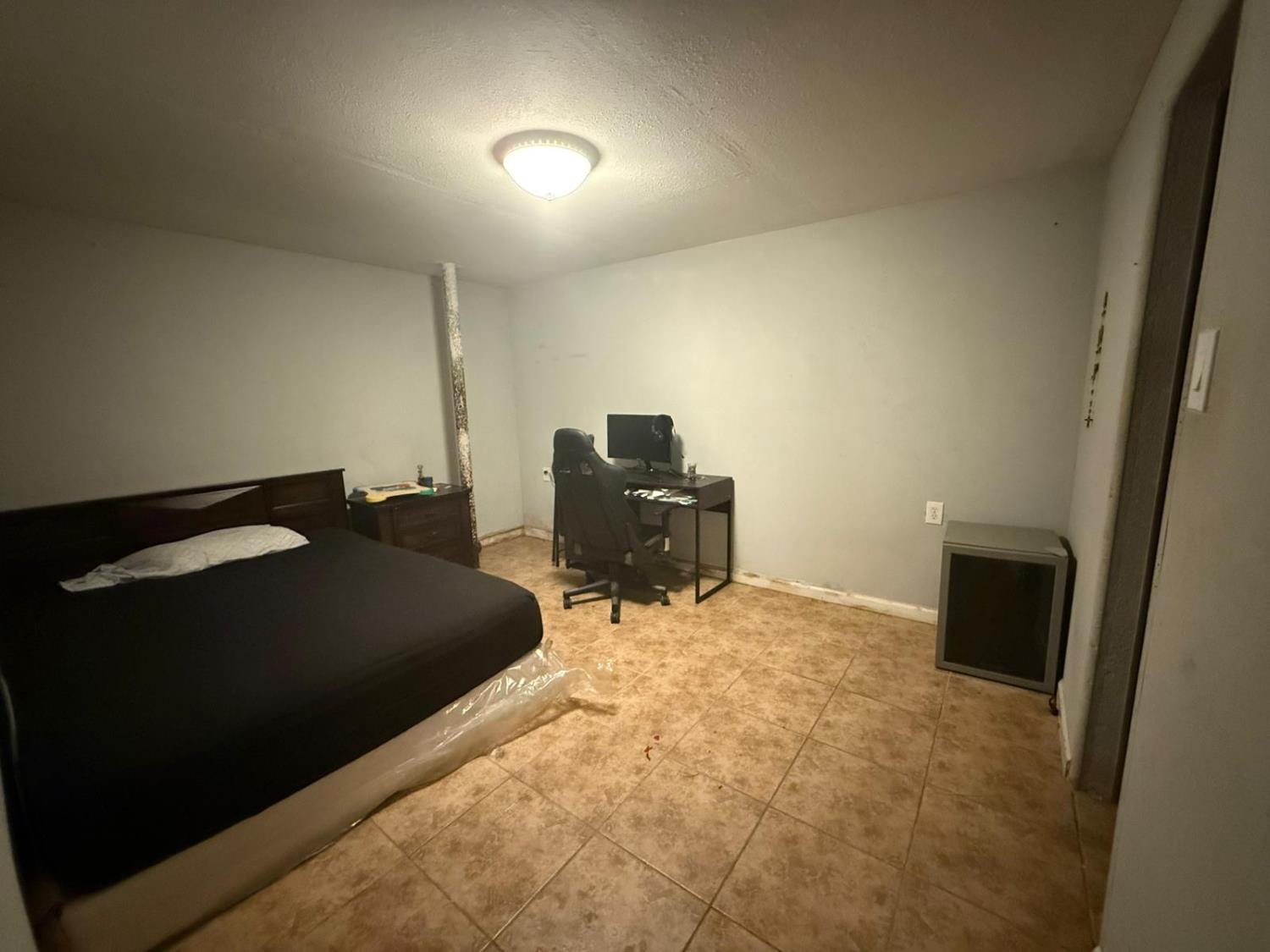 1523 W Cornell Ave, Fresno, CA 93705