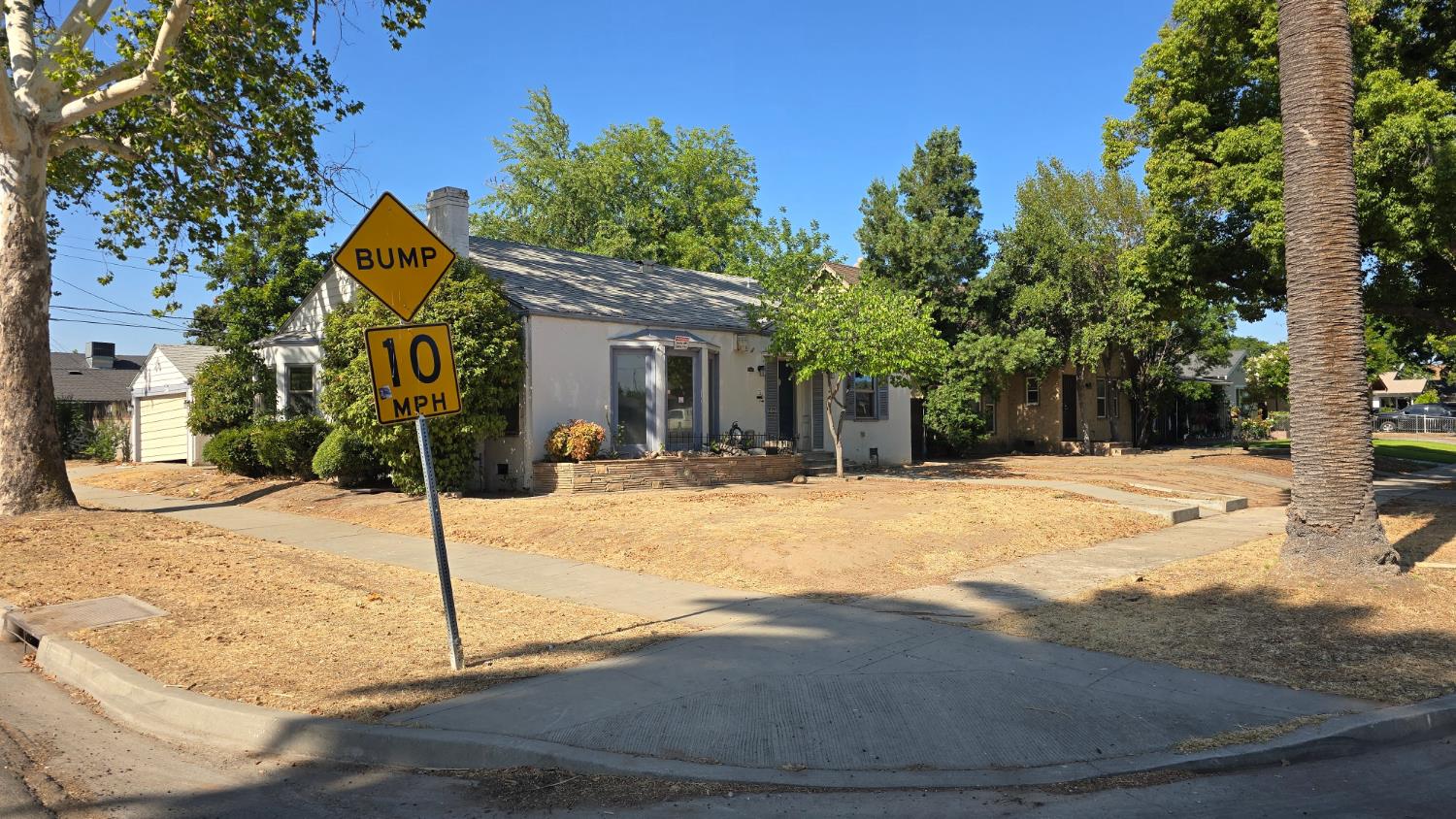 4546 E Nevada Ave, Fresno, CA 93702
