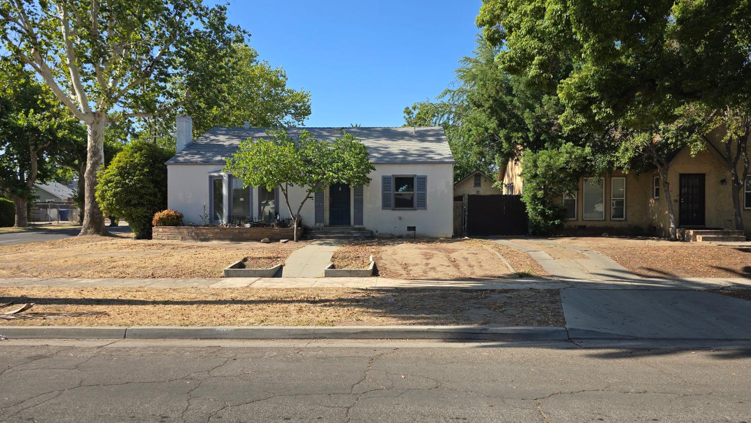 4546 E Nevada Ave, Fresno, CA 93702