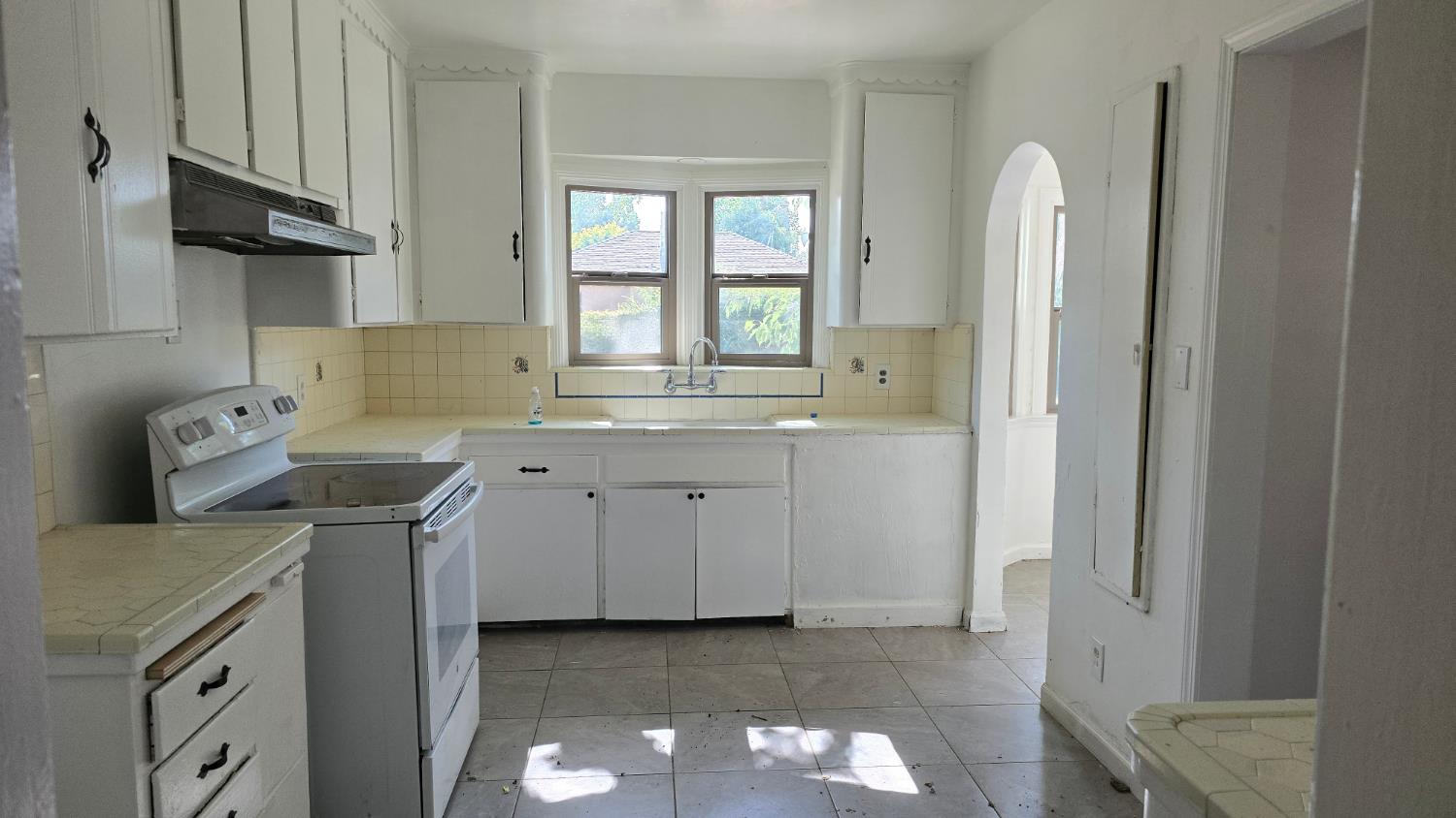 4546 E Nevada Ave, Fresno, CA 93702