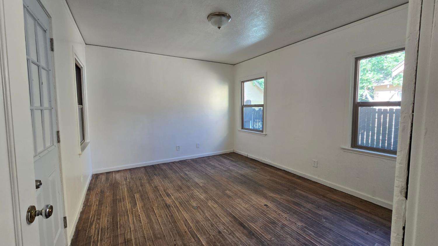 4546 E Nevada Ave, Fresno, CA 93702
