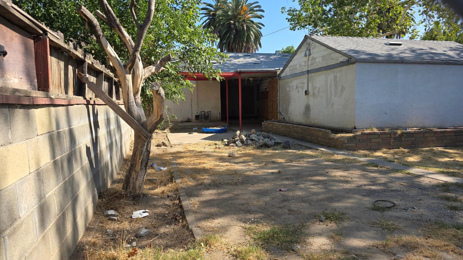 4546 E Nevada Ave, Fresno, CA 93702