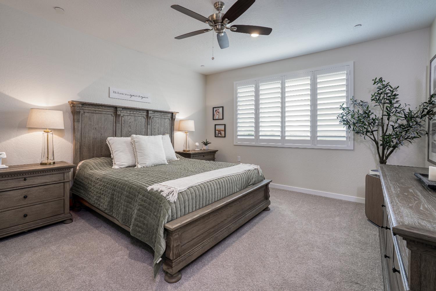 1093 Traverse Dr, Madera, CA 93636