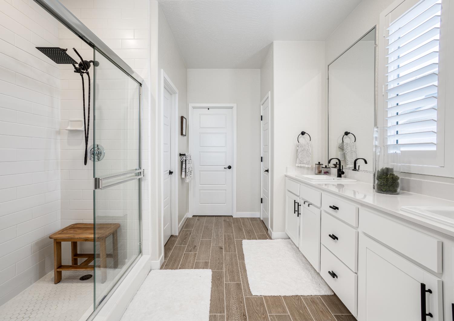 1093 Traverse Dr, Madera, CA 93636
