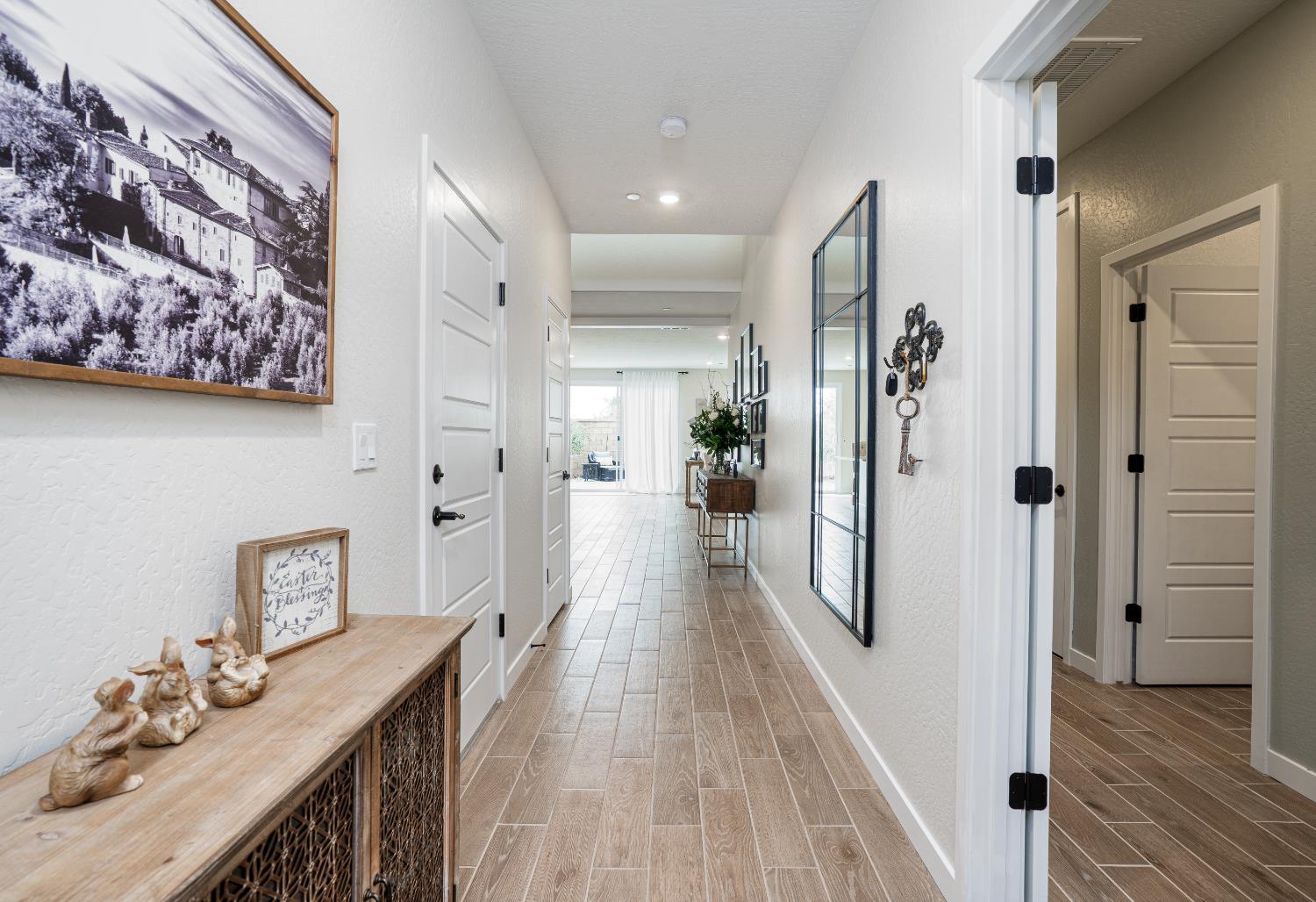 1093 Traverse Dr, Madera, CA 93636