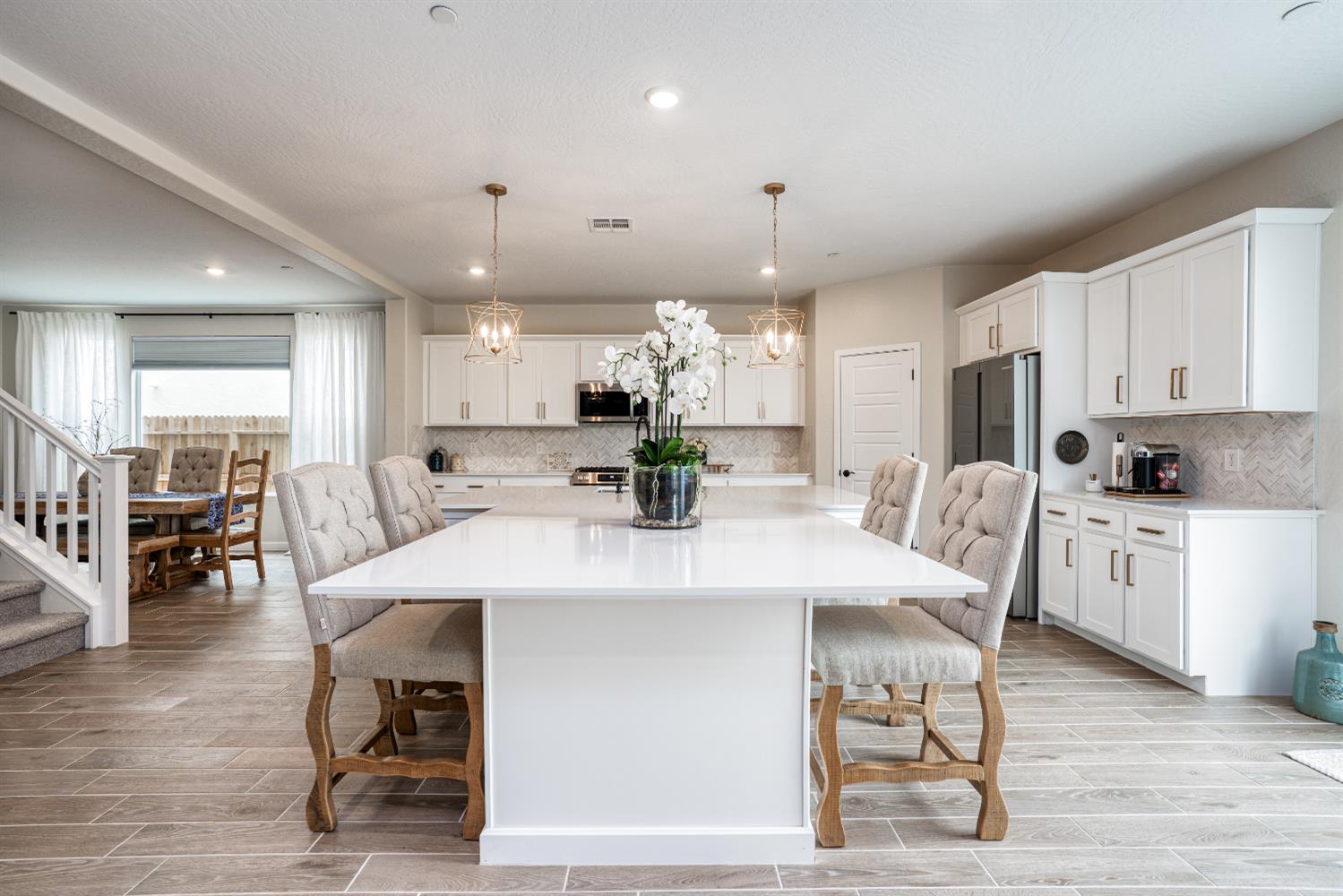 1093 Traverse Dr, Madera, CA 93636