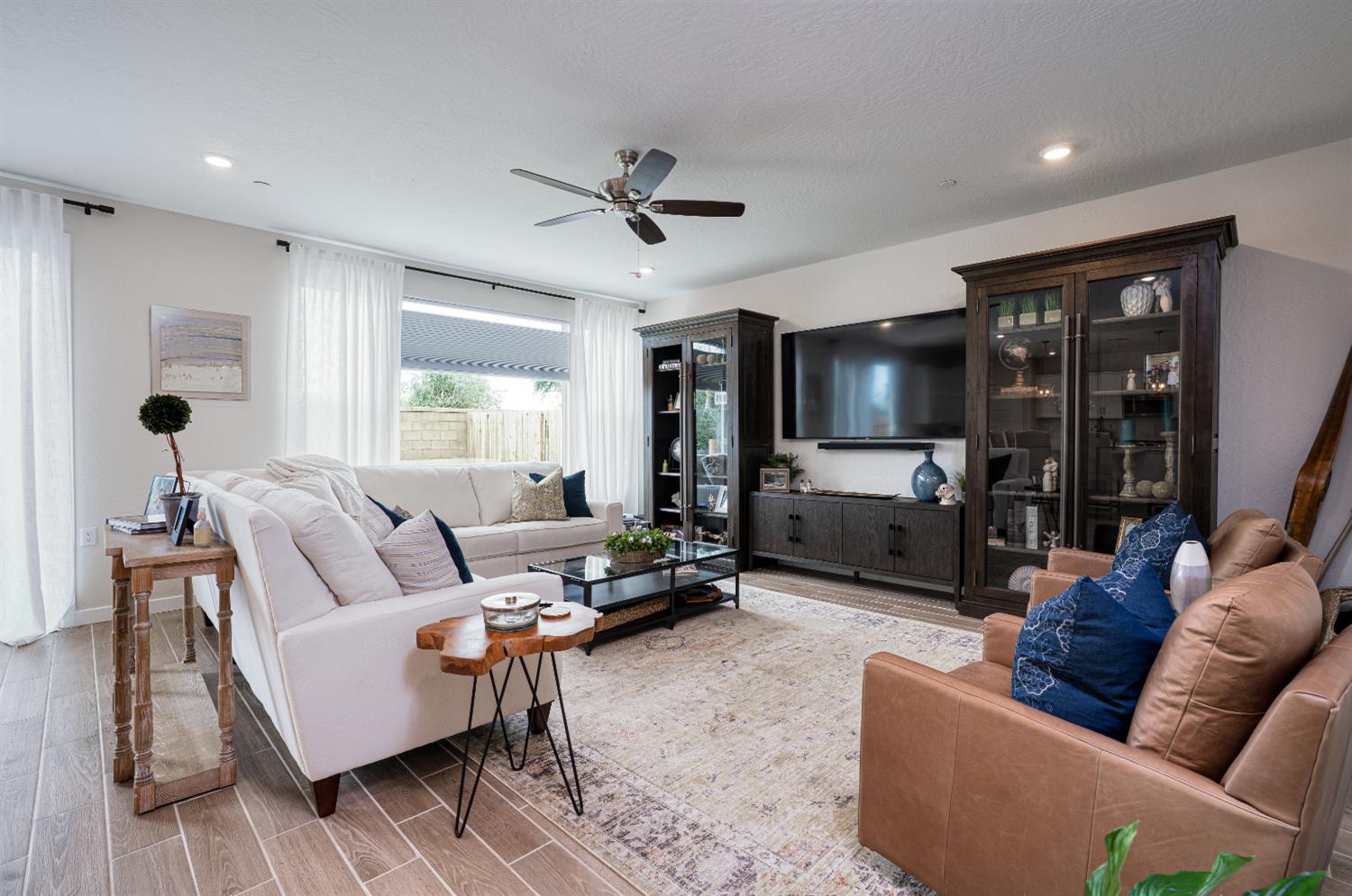 1093 Traverse Dr, Madera, CA 93636
