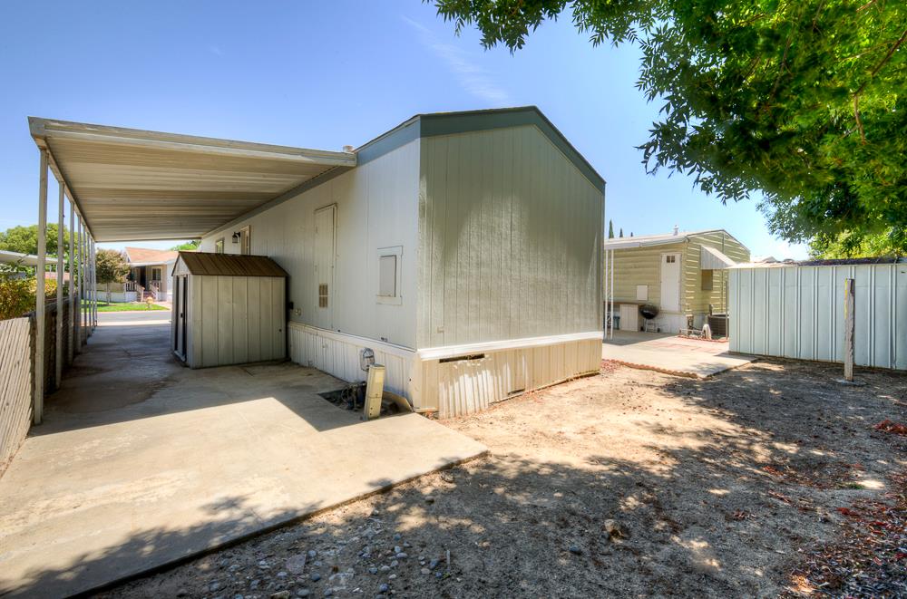 1218 E Cleveland Ave #23, Madera, CA 93638