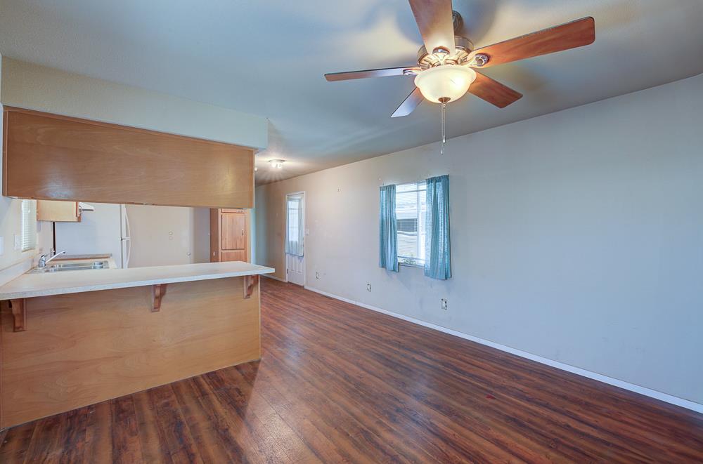 1218 E Cleveland Ave #23, Madera, CA 93638