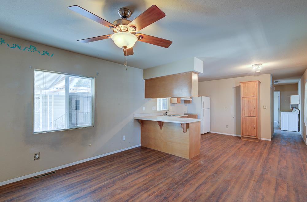 1218 E Cleveland Ave #23, Madera, CA 93638