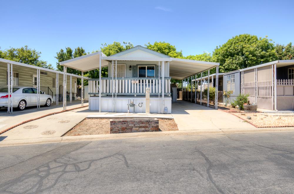 1218 E Cleveland Ave #23, Madera, CA 93638