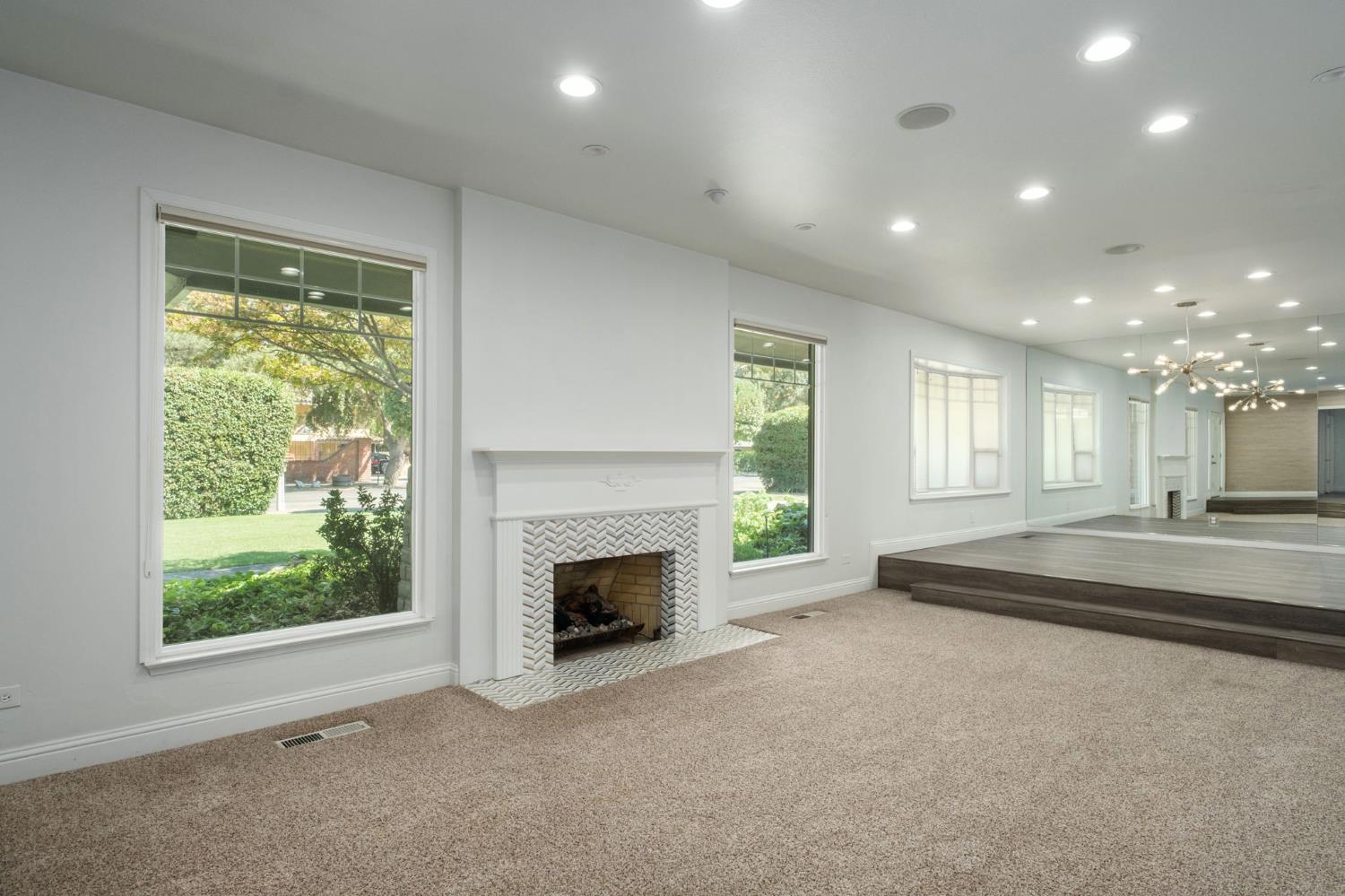 336 E Gettysburg Ave, Fresno, CA 93704