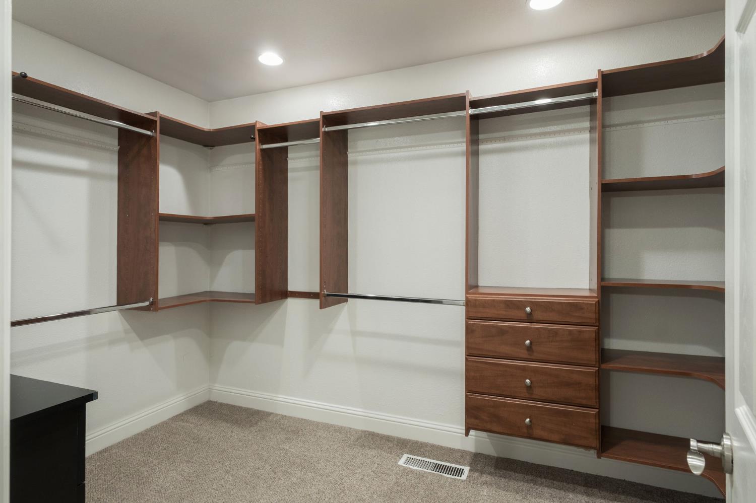 336 E Gettysburg Ave, Fresno, CA 93704