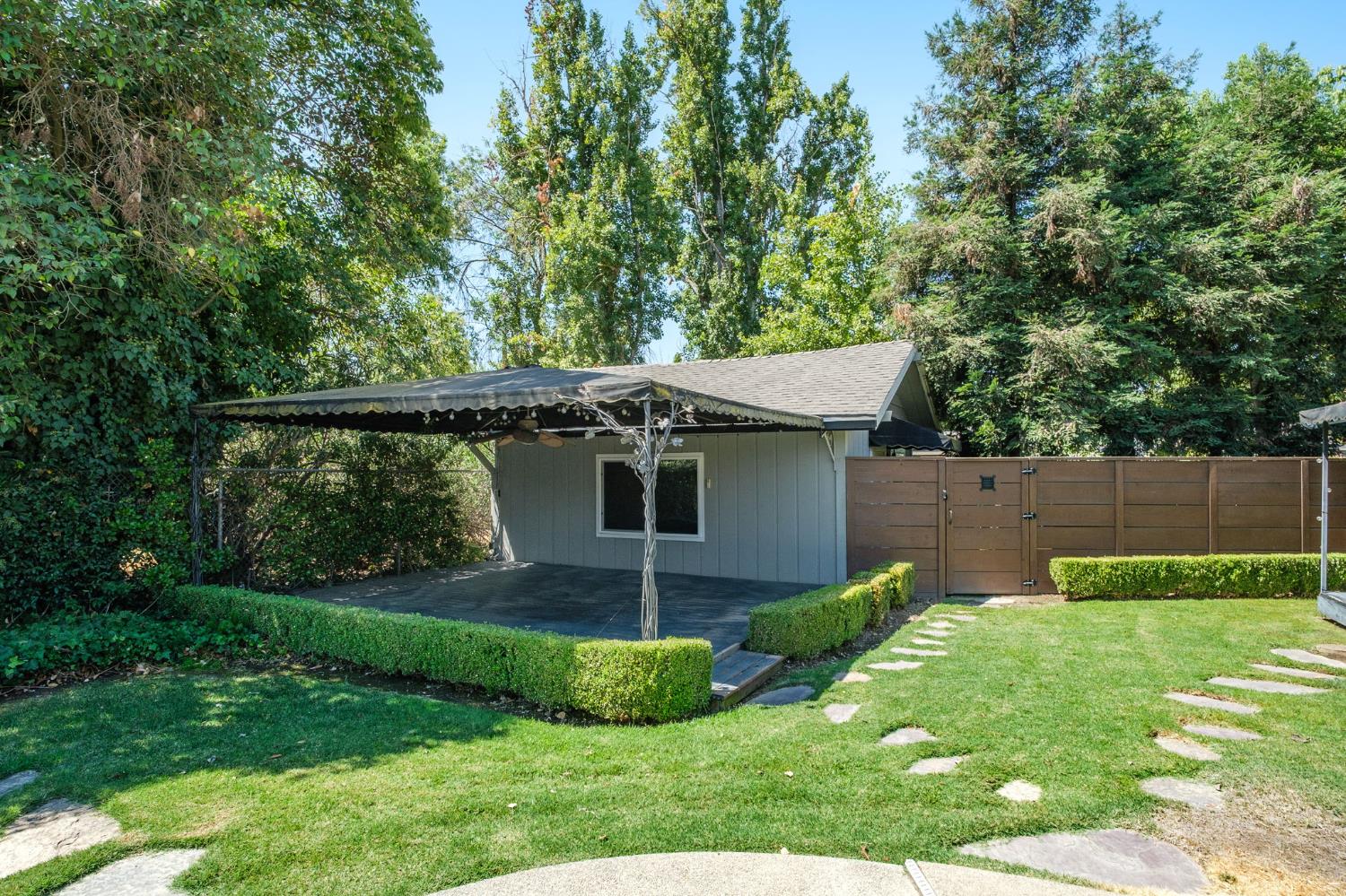 336 E Gettysburg Ave, Fresno, CA 93704