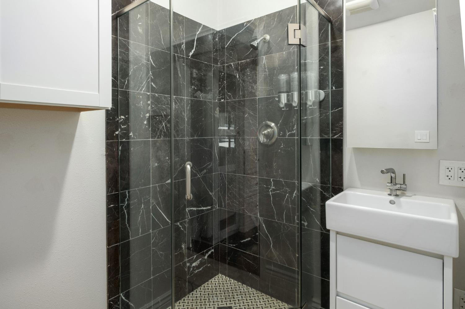 336 E Gettysburg Ave, Fresno, CA 93704